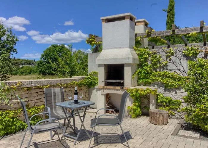 Villa Fabulous Zelda With Pool Near The