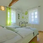Villa Fabulous Zelda With Pool Near The